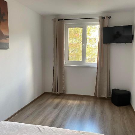 Апартаменти Apartament Cristian Оршова Екстер'єр фото