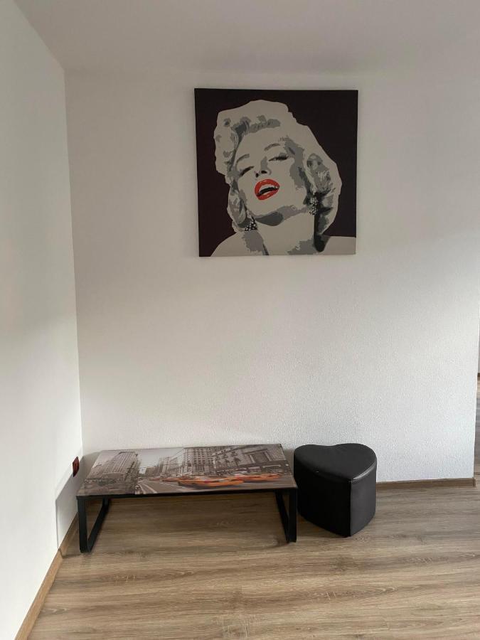 Апартаменти Apartament Cristian Оршова Екстер'єр фото