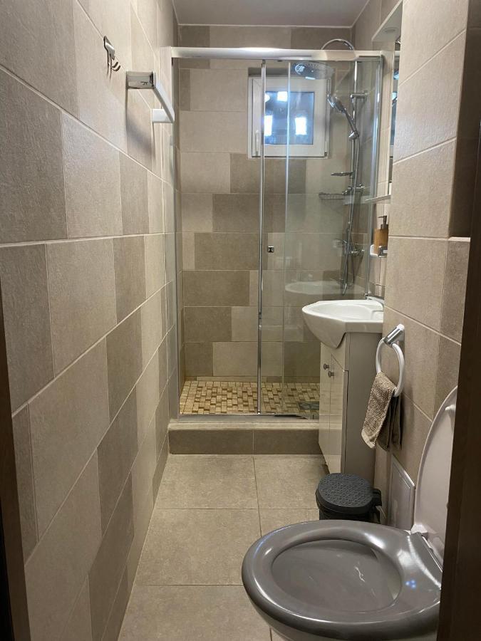 Апартаменти Apartament Cristian Оршова Екстер'єр фото