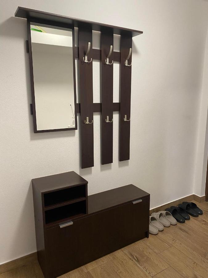 Апартаменти Apartament Cristian Оршова Екстер'єр фото